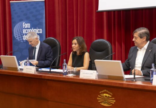 Inés Rey defende A Coruña como o motor económico de Galicia na presentación do Anuario Económico 2023